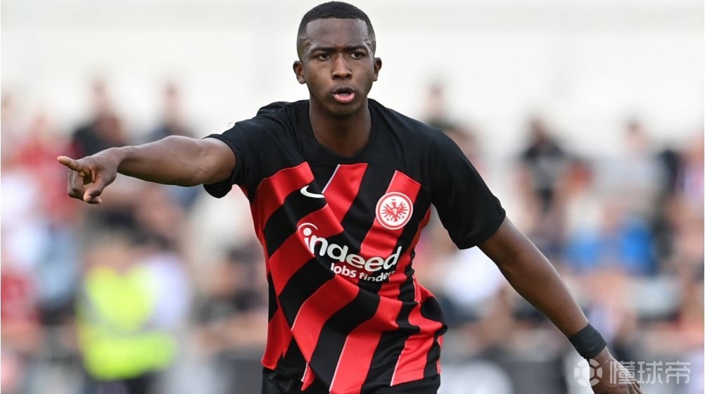 法兰克福队整体实力提升，成绩节节攀升