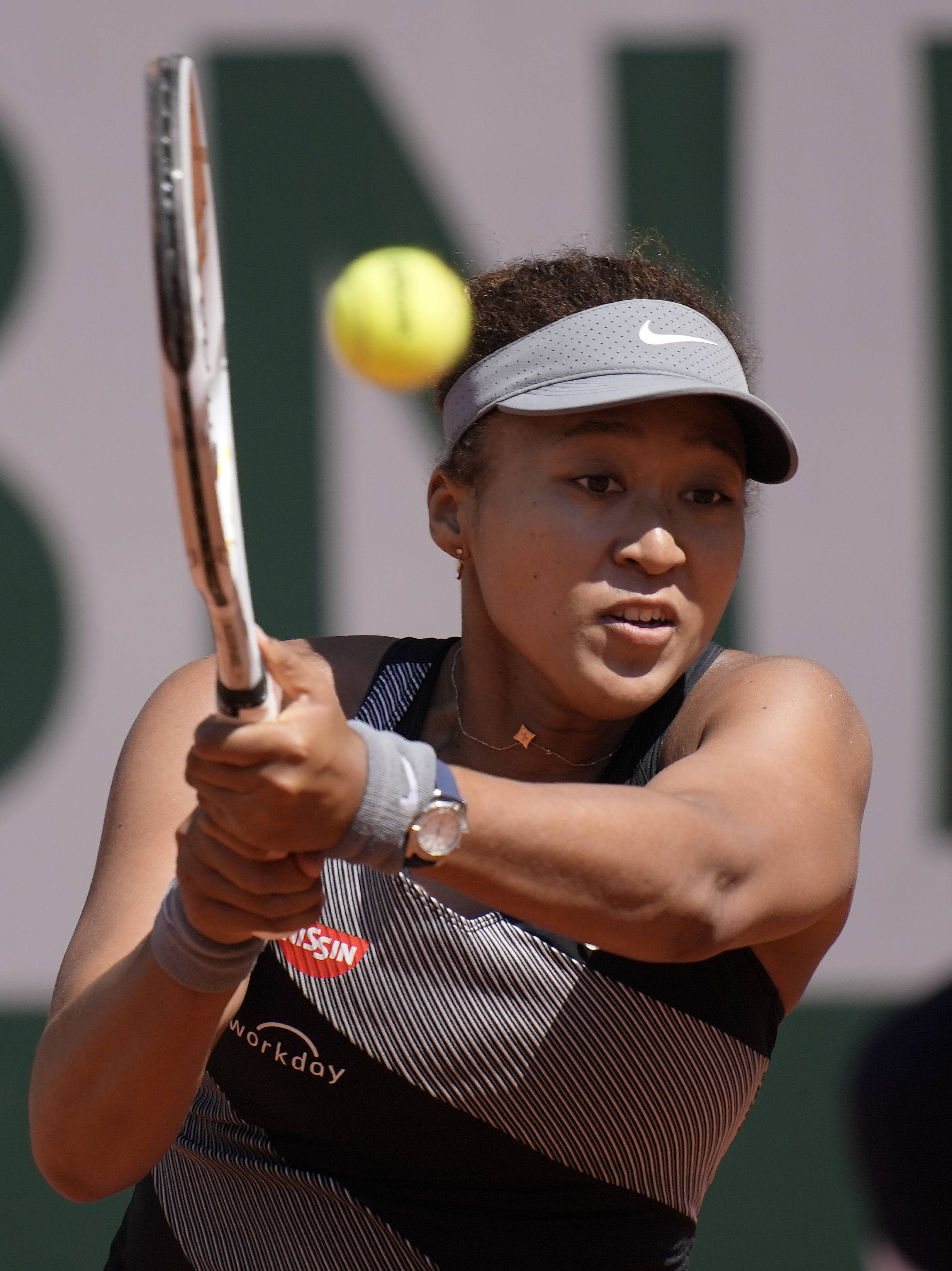 包含大坂直美赛事官方发布比分优势明显新规，独行侠争议不断！的词条